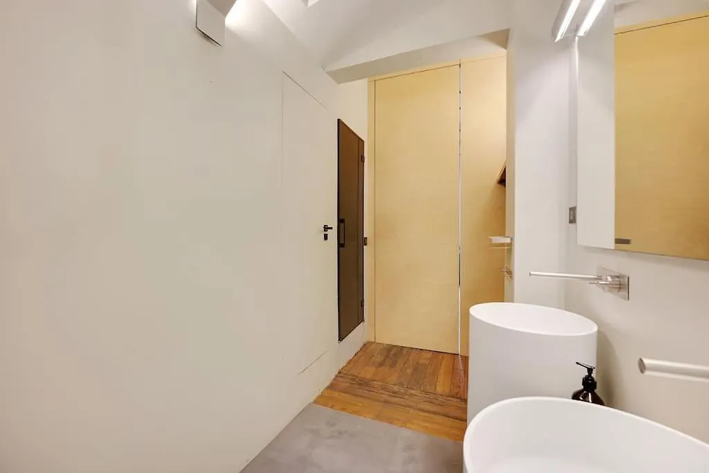 2Br Apart-70M2-Grand Boulevard باريس 0*,  فرنسا